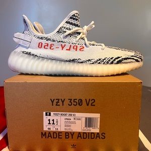 Yeezy 350 V2 Zebra